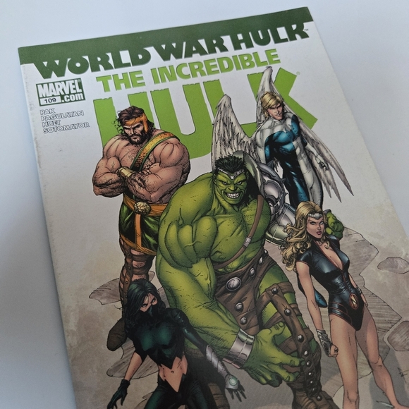 Marvel World War Hulk Comic Book - Picture 2 of 6